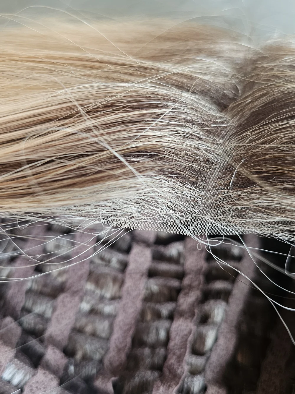 Belle Tress Nottingham Milkshake Blonde-R Pre-Owned Hair Wig Tags Box